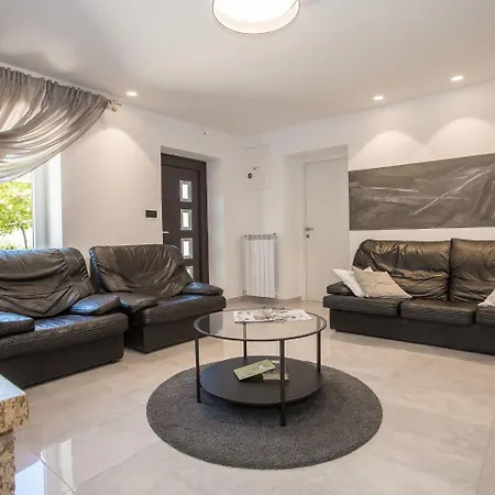 Spacious With Private Swimming Pool In Labin Villa Raša