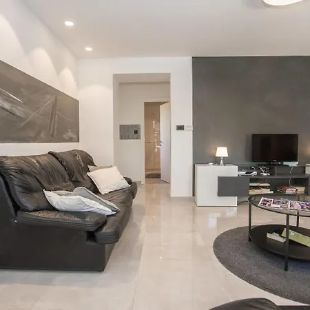 Spacious With Private Swimming Pool In Labin * Rasa