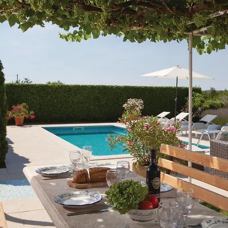 Spacious With Private Swimming Pool In Labin Rasa