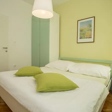Spacious With Private Swimming Pool In Labin * Rasa